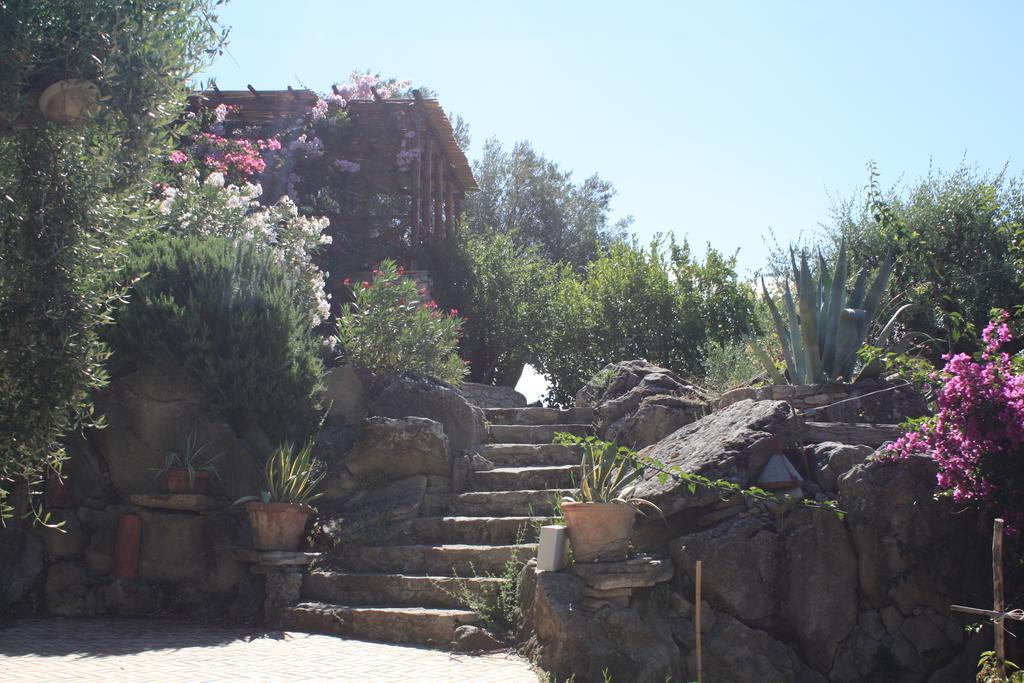 Rocca Del Vento Bed and Breakfast San Pantaleone Exteriör bild