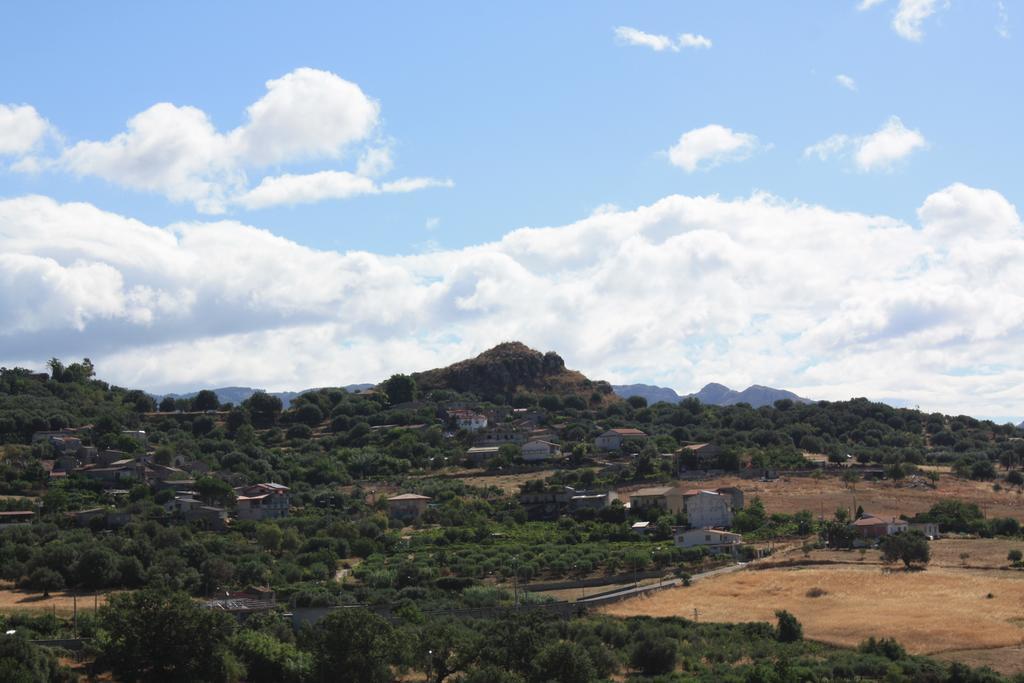 Rocca Del Vento Bed and Breakfast San Pantaleone Exteriör bild